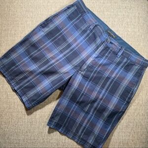 BANANA REPUBLIC | 9” Men’s Blue Plaid Shorts